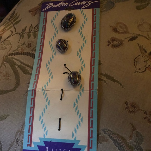 Vintage Button Concepts Western Button Covers - 540 - Picture 1 of 6